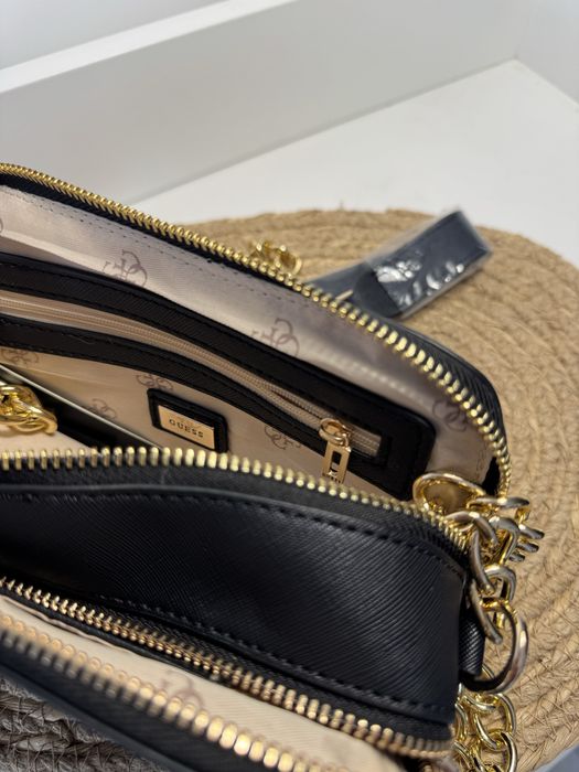 Чанта Guess Bag ЧИСТО НОВИ