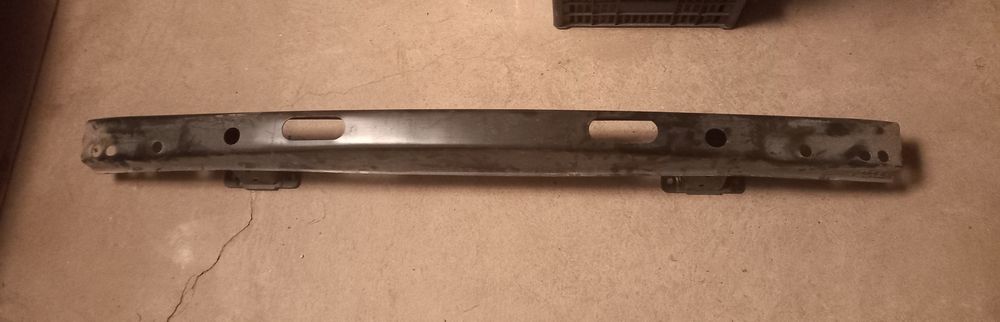 Усилитель заднего бампера