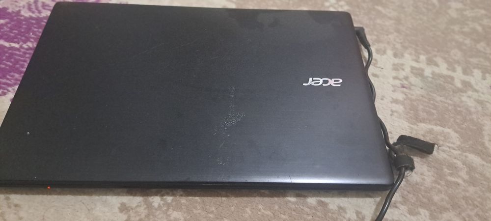 Старый б/у ноутбук acer aspire e1-572