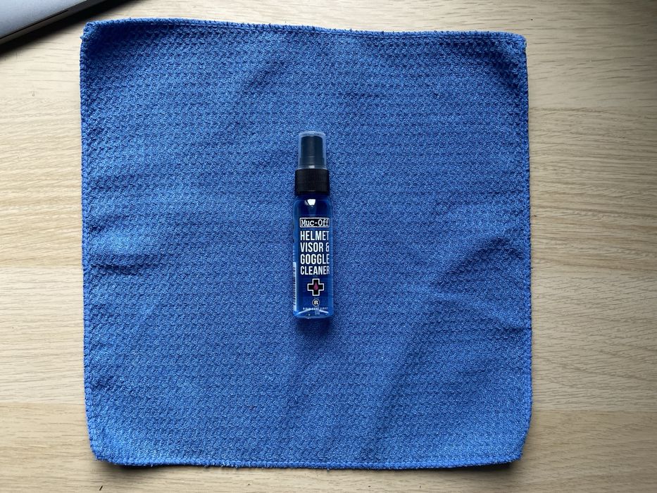 Спортна Мото Каска - MT Thunder 4 Ergo E17 Gloss + Подарък!