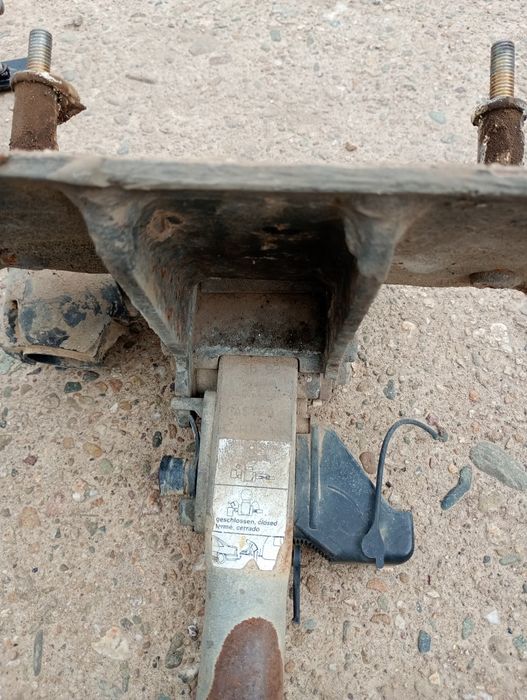 Оси и главини за каруци