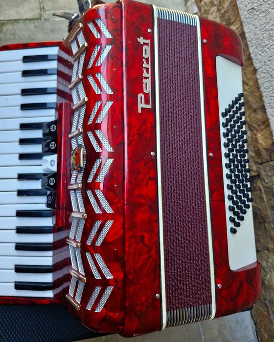 Acordeon Parrot cu 72 basi rosu