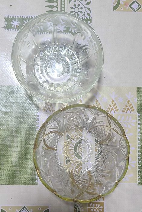 Посуда разная , в хорошем состоянии