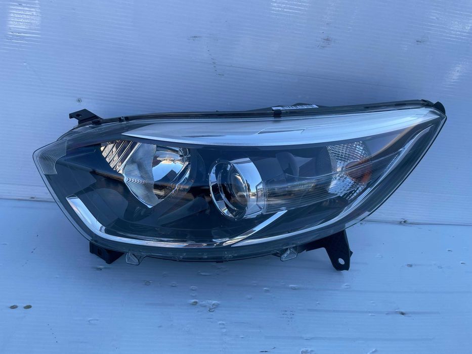 Far stanga Renault Captur 1 2013-2019 nou original Renault