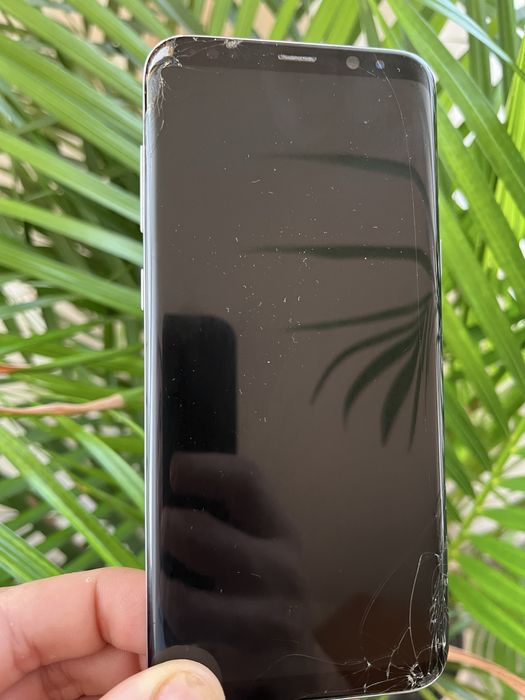 Vând SAMSUNG GALAXY S8+ (pentru piese)