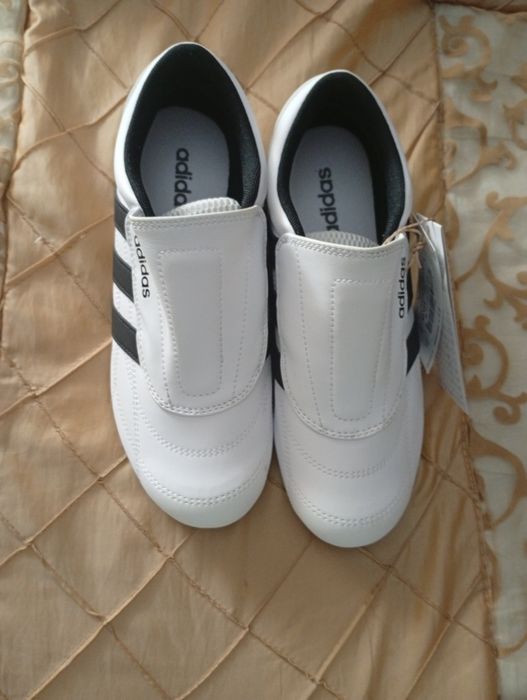 Кроссовки Adidas, 38 размер