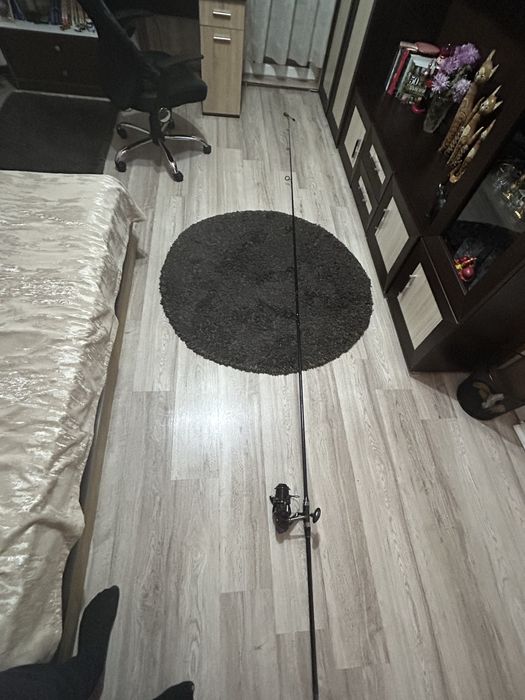 Шаранджийски въдица с макара