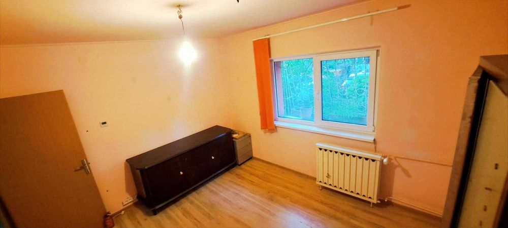 Proprietar vand apartament 3 camere decomandat