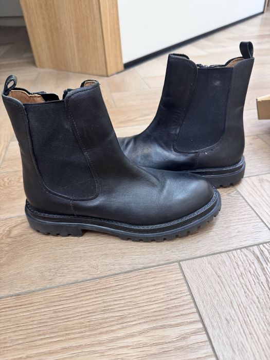 Продам демизенное ботинки zara для девочек