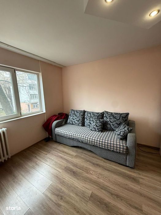 Garsoniera la ETAJUL 1, Kaufland Narcisa