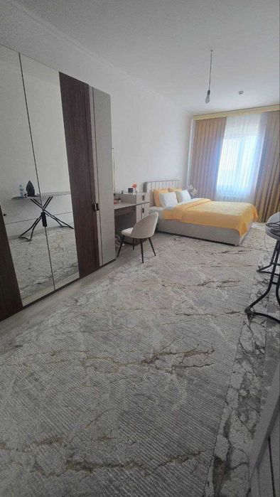 Arenda: 3 Xonalik kvartira (Novostroykada)