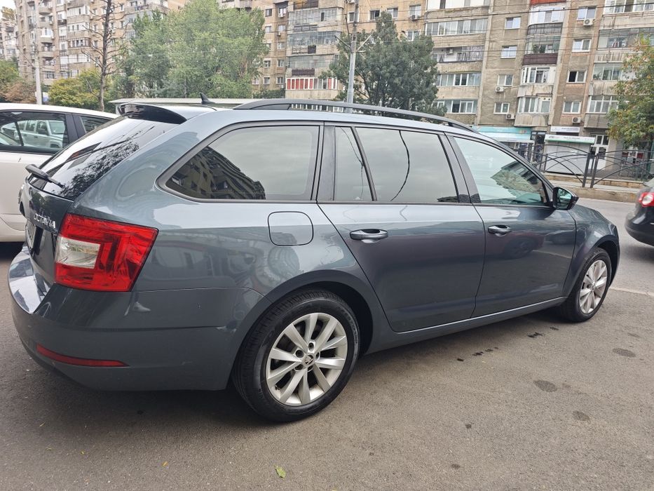SKODA Octavia 2018 — imagine 3