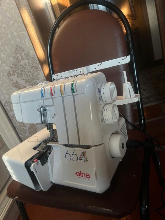 Оберлок машина новая