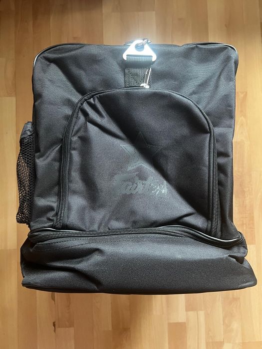 Продам сумку новую FAIRTEX