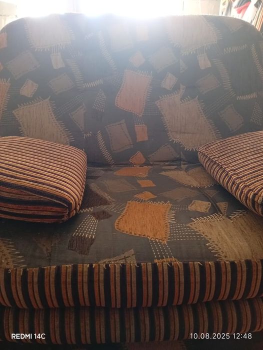 Продам Диван два кресла