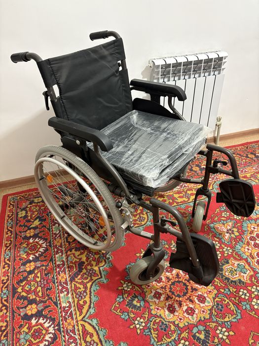 инвалидная коляска