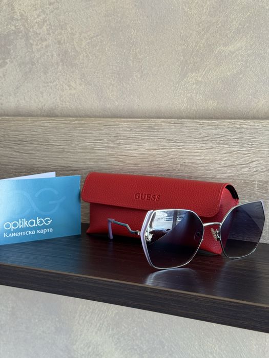 Гаранция* Дамски слънчеви очила GUESS /Пълен комплект/