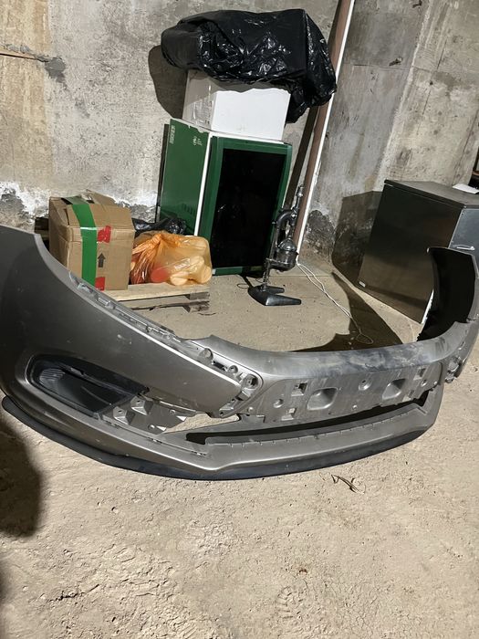 Продам бампер гранда фл