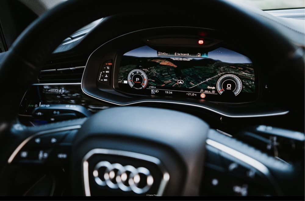 Vând Audi Q8 2019 primul proprietar de nouă!