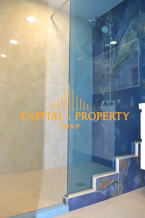 Къща в Варна-Идеален център на метри от морската градина, Варна