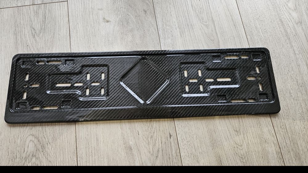 Карбоновые номерные рамки