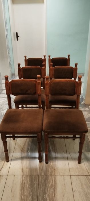 Трапезни столове