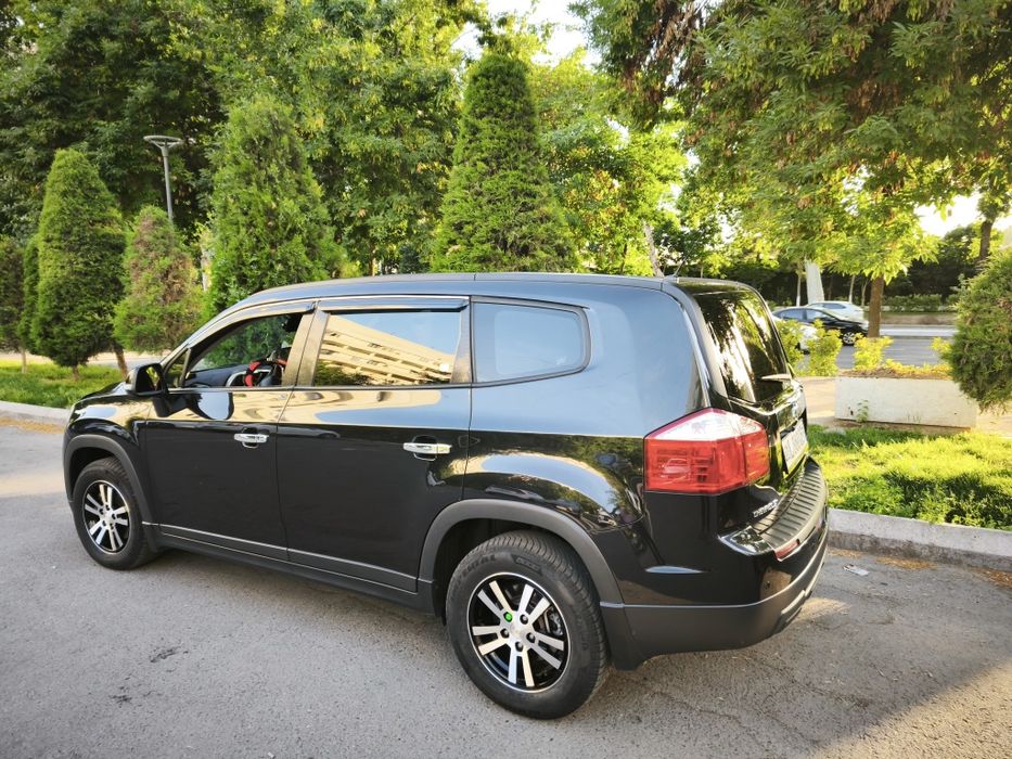 Шевроле Орландо 2015 года Первая позиция