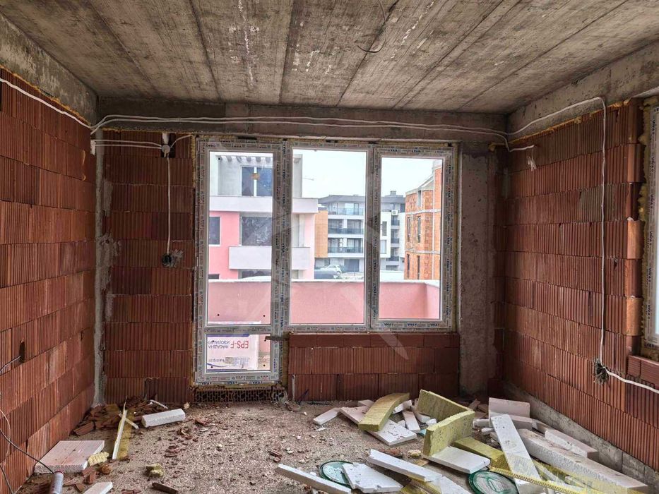 Продава се Двустаен апартамент в Пловдив, Остромила - 60 кв.м за 765 €/кв.м - Снимка #1