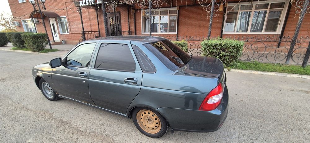 Продам  приору  1