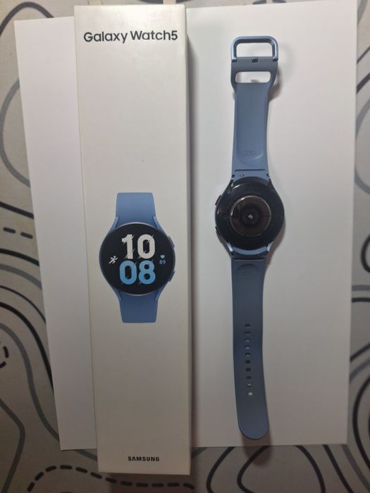 Смарт-часы Samsung Watch5 44mm