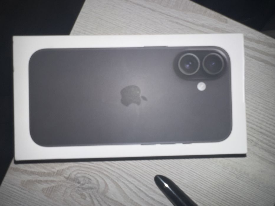 Продам новый айфон 16