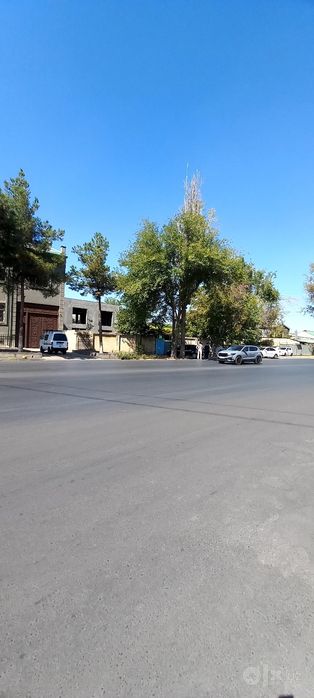 Сергели Дом коробка у дороги 6 соток 3 уровня