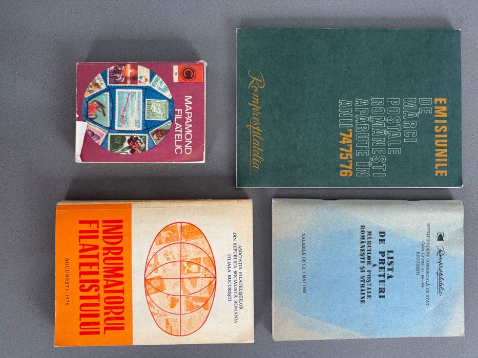 Colecție timbre ~8000buc / 3 clasoare 32 File + Manuale Filatelice