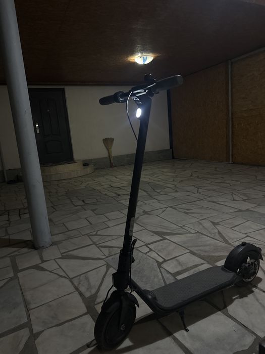 Электро самокат Ninebot