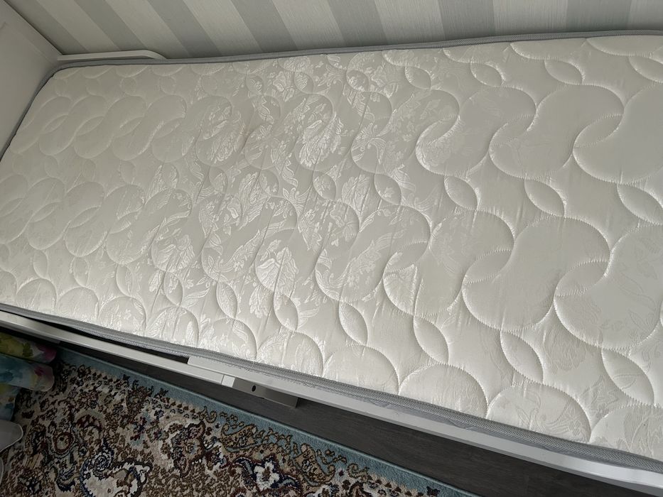 Срочно продам спалню