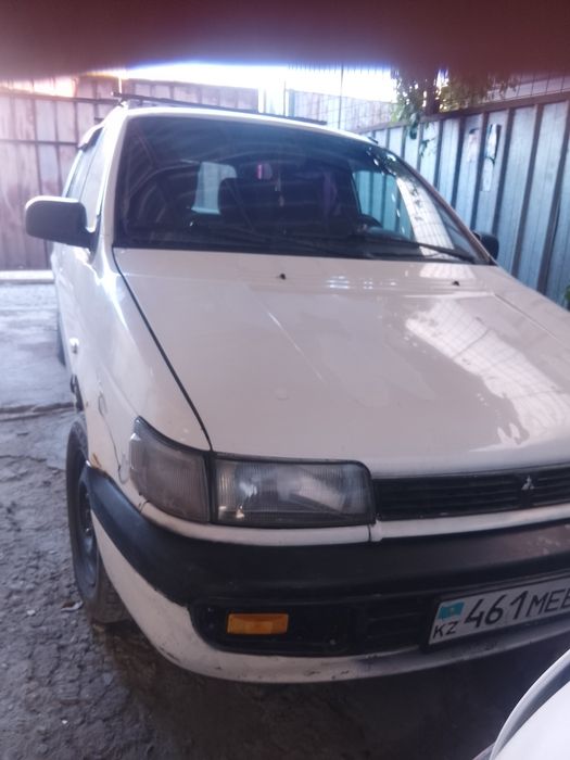 Space Wagon 1993года