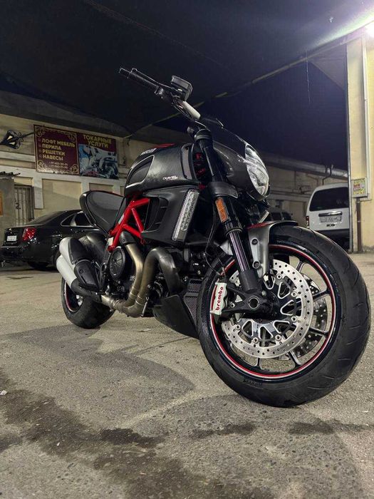 Ducati Diavel Carbon