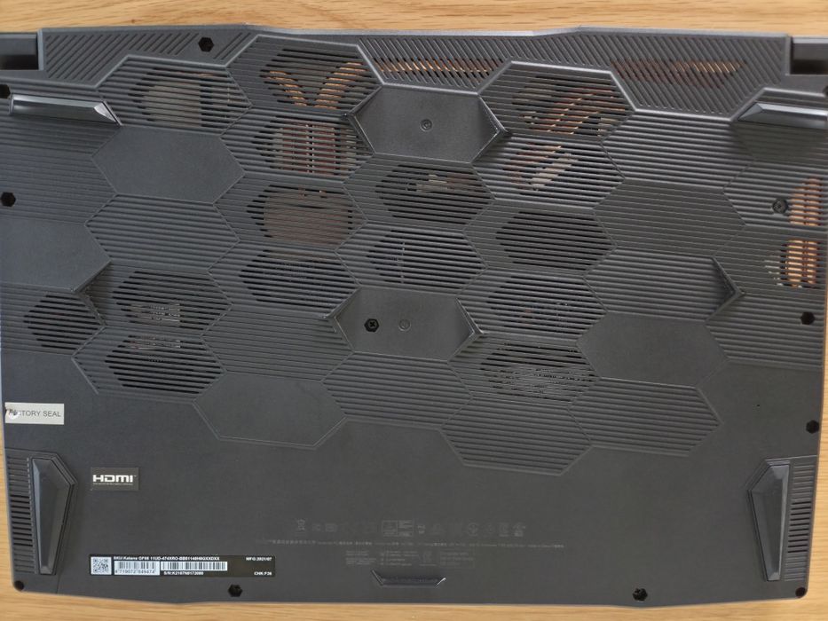 Laptop Gaming MSI Katana GF66, RTX 3050 Ti, i5 11400H cu Win 11 Pro activat