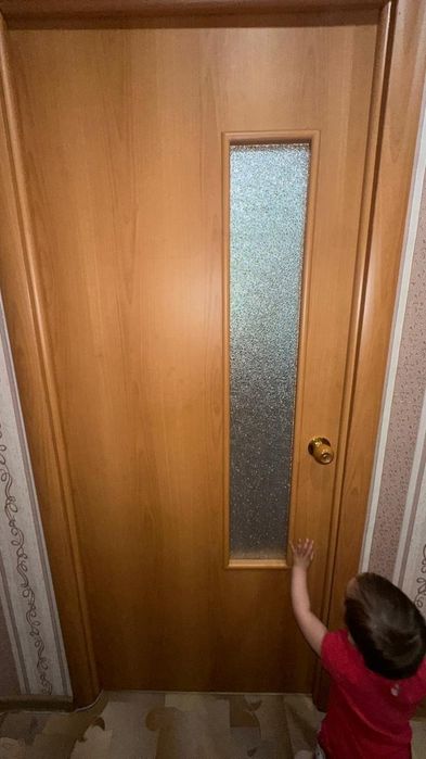 Продам меж ком двери
