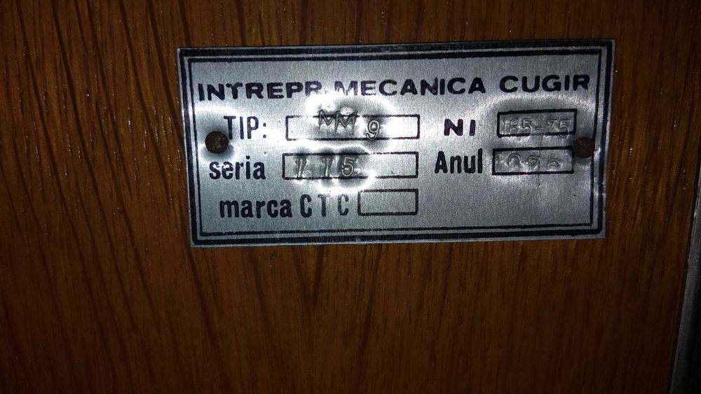 Vand masina cusut Veronica tip mobilier - 150 ron