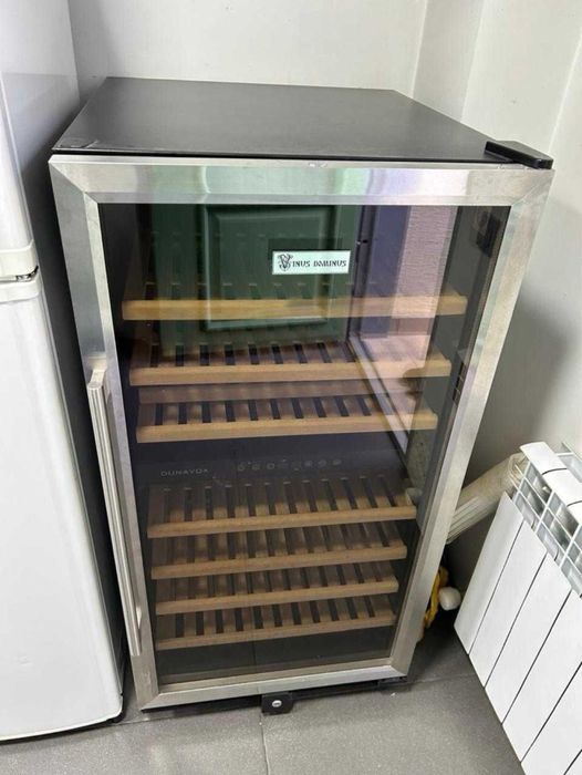 Винный шкаф Dunavox