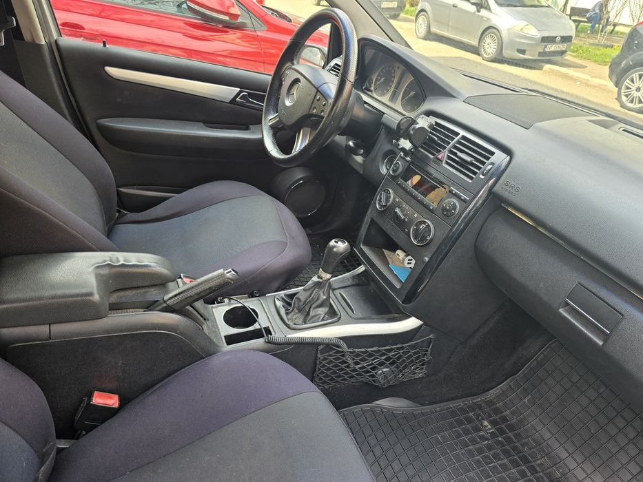 Vand Mercedes B180