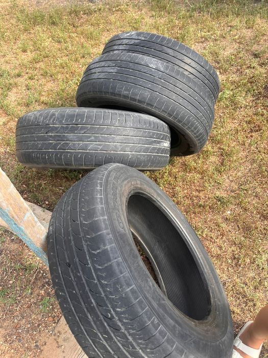 Продам шины на 18