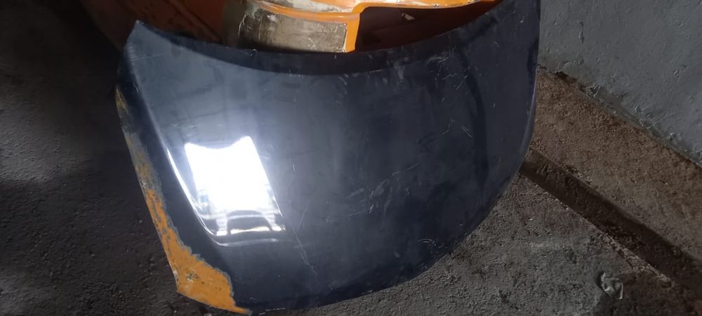 Тойота корола Е150 капот оригинал