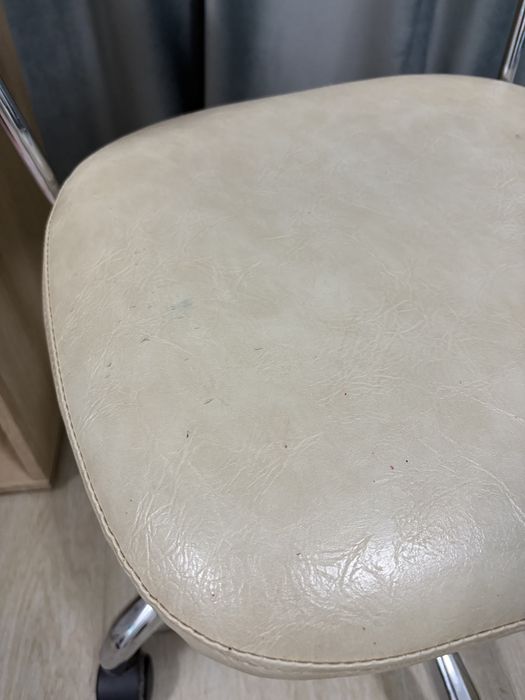 Scaun de birou retapitat jysk