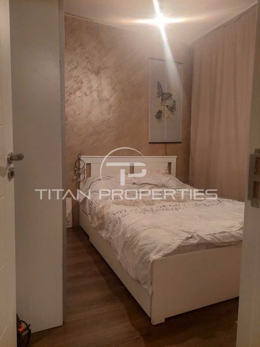 Продава се Тристаен апартамент в Пловдив, Тракия - 60 кв.м за 1967 €/кв.м - Снимка #2