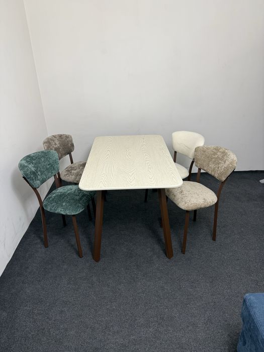 Stol stul.  Стол стулья