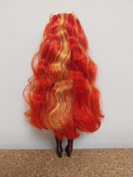 Păpușă ponei Sunset-Shimmer