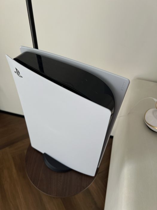 приставка Sony PlayStation 5