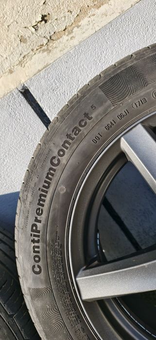 Джанти 17" DEZENT 7.5J 5x114.3 ET45 отвор 71.6мм с гуми CPC5 225/60/17